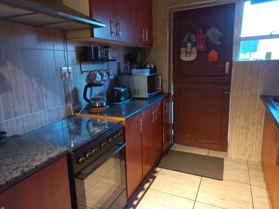 4 Bedroom Property for Sale in Portlands Western Cape